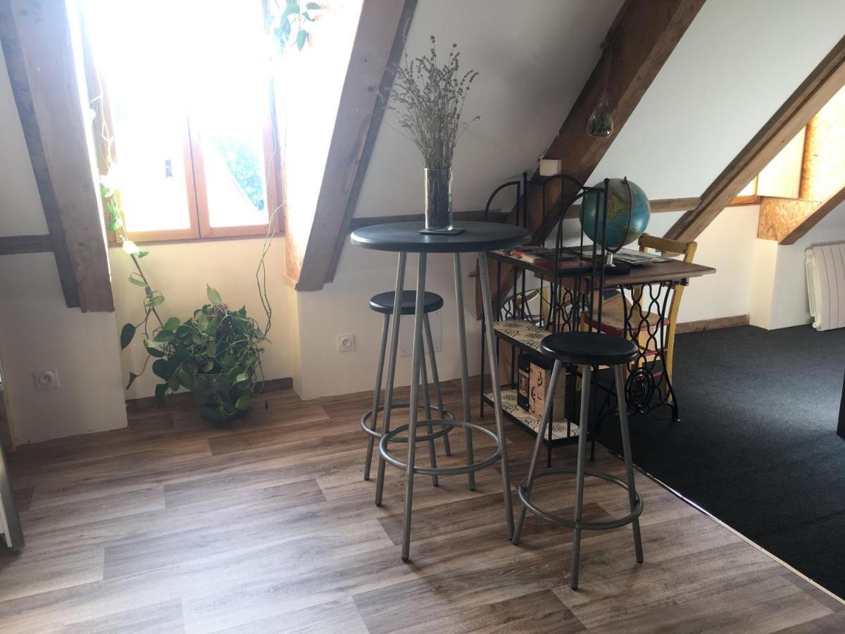 Chez Fred Avec Vue Sur Le Chateau Angles-sur-l'Anglin Экстерьер фото