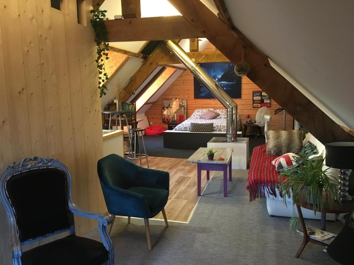 Chez Fred Avec Vue Sur Le Chateau Angles-sur-l'Anglin Экстерьер фото